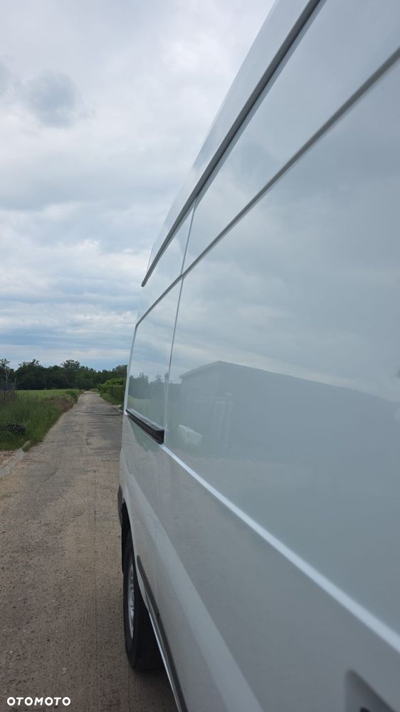 Ford Transit - 26