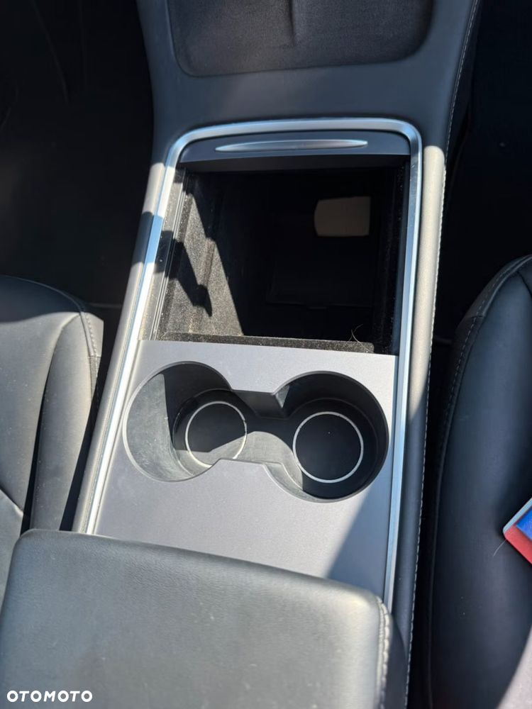Tesla Model 3 Langstreckenbatterie Allradantrieb Dual Motor - 9