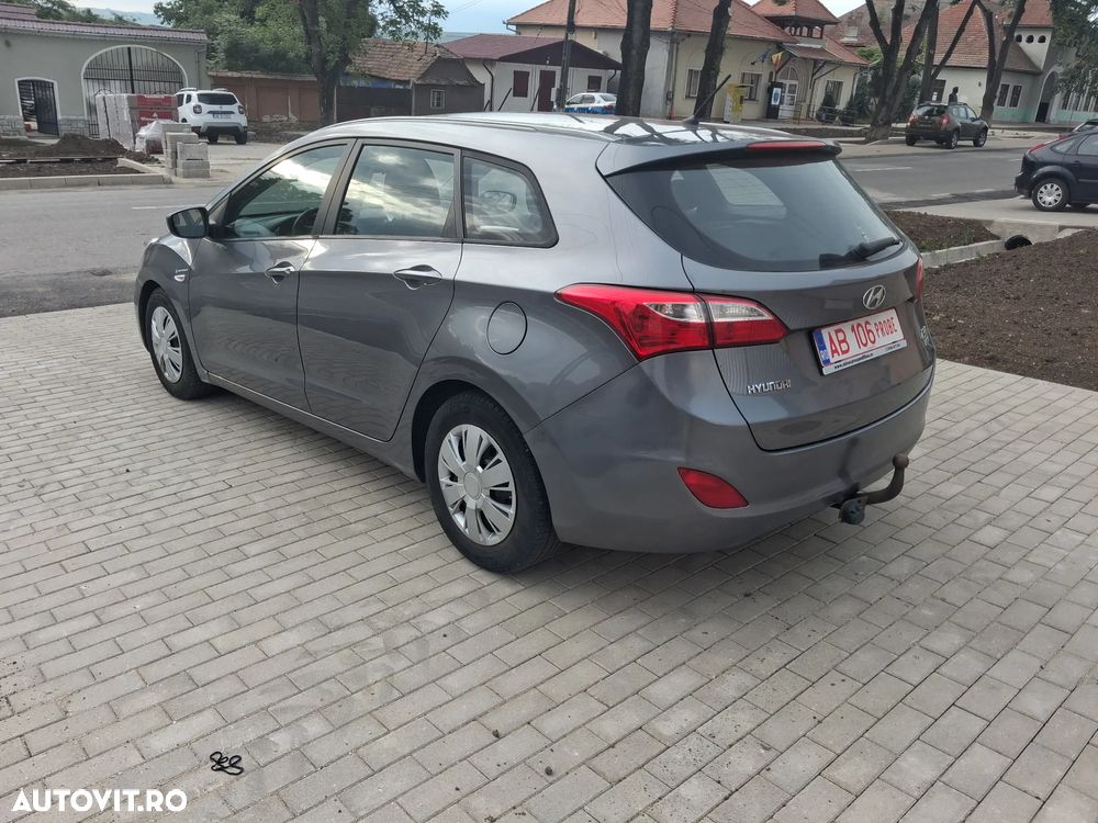 Hyundai i30 1.4 CRDi Comfort - 3