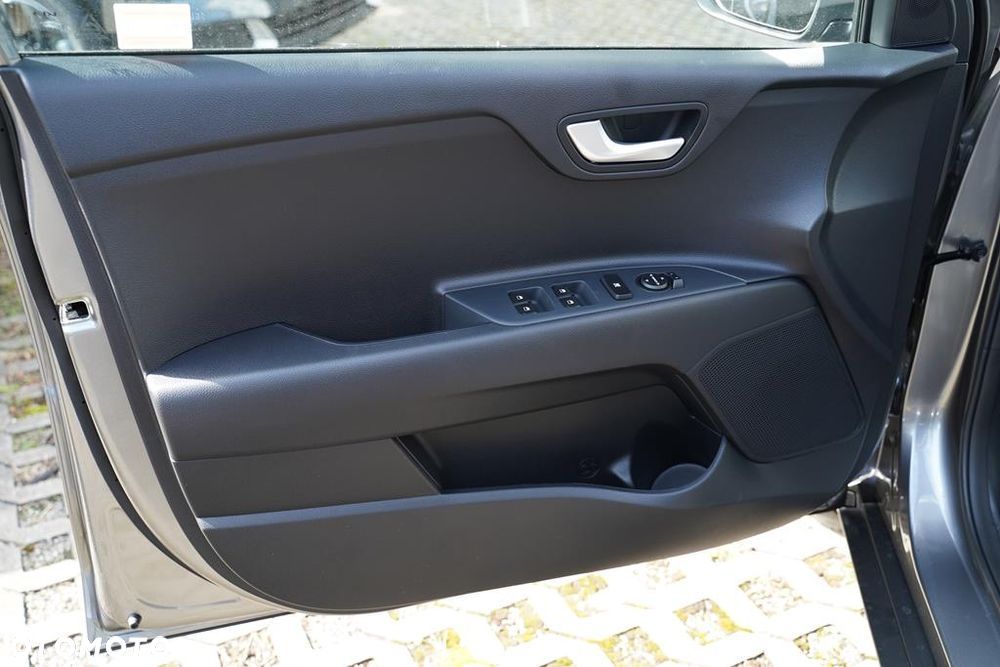 Kia Stonic 1.0 T-GDI M DCT - 10