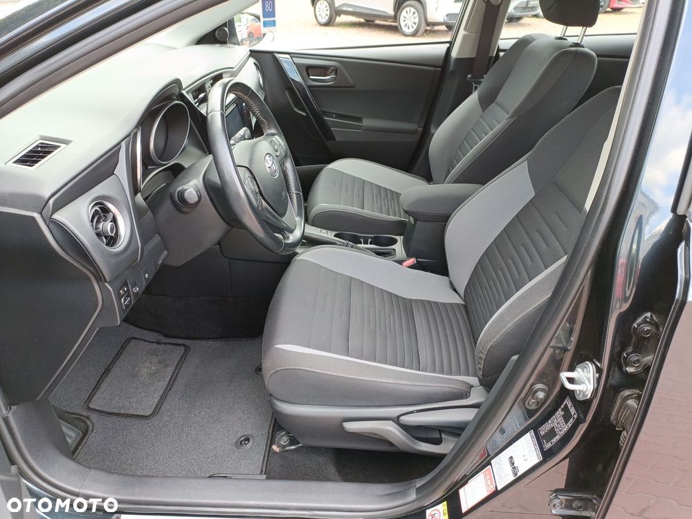 Toyota Auris Hybrid 135 Comfort - 10