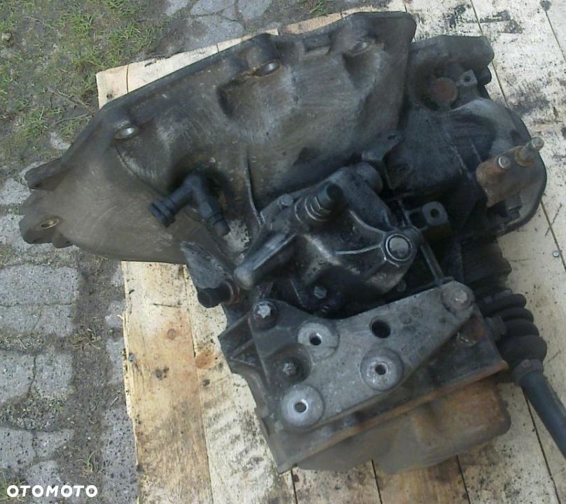 SKRZYNIA BIEGÓW OPEL ASTRA H 1.4 Z14XEP F13 C418 - 1