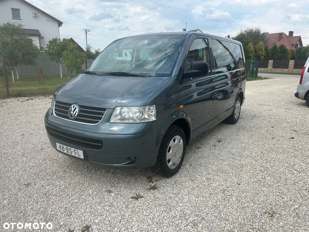 Volkswagen Transporter - 1