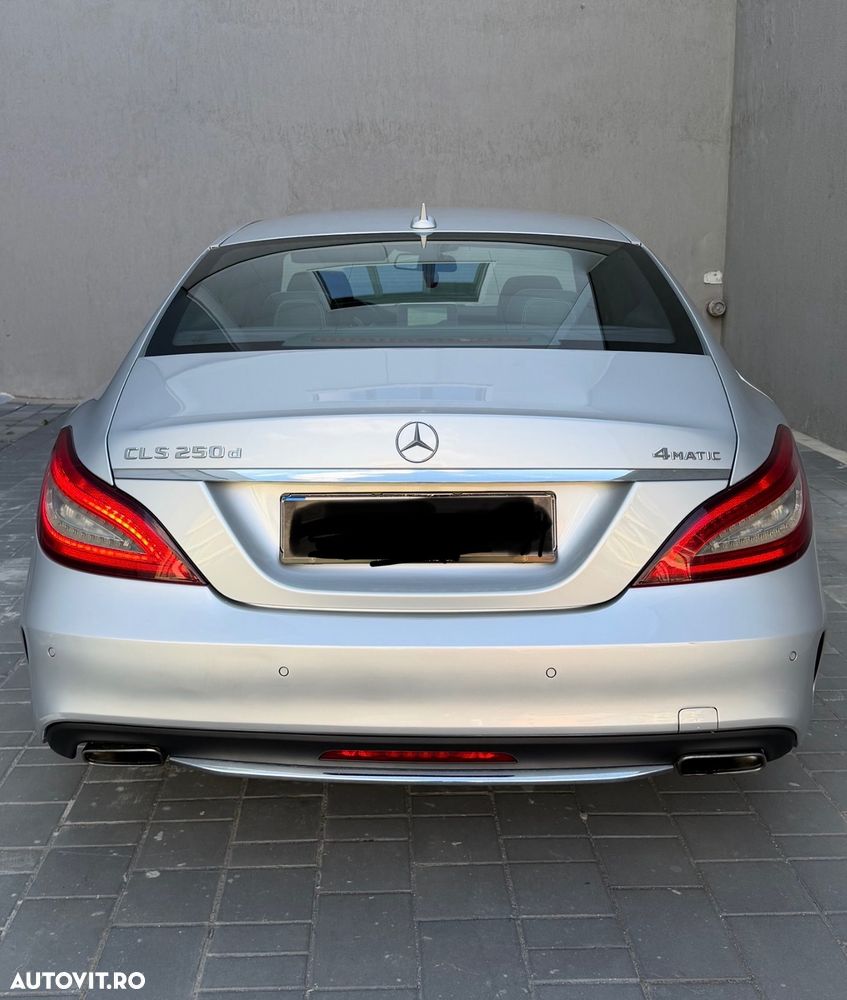 Mercedes-Benz CLS - 10