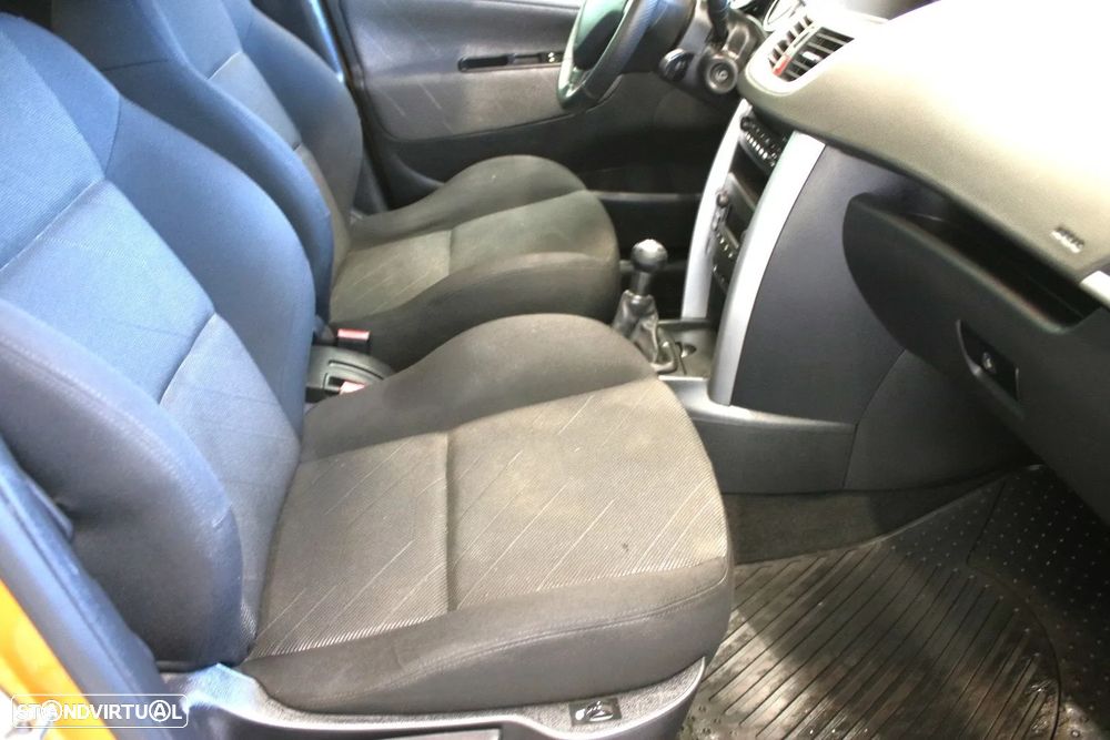 Peugeot 207 1.6 HDi Premium - 3