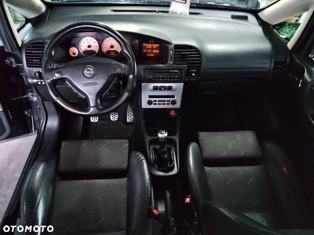 Opel Zafira - 8