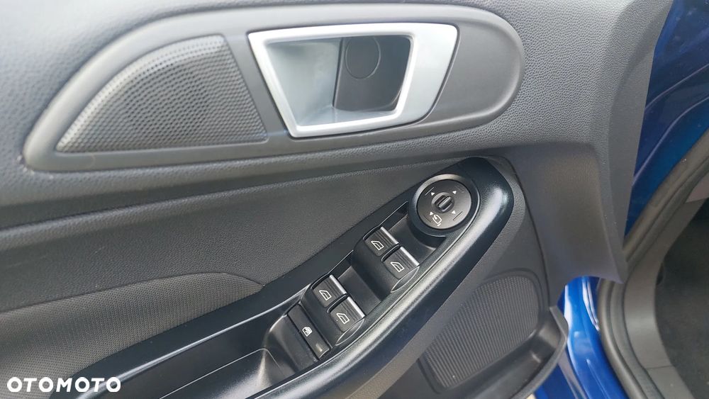 Ford Fiesta - 17