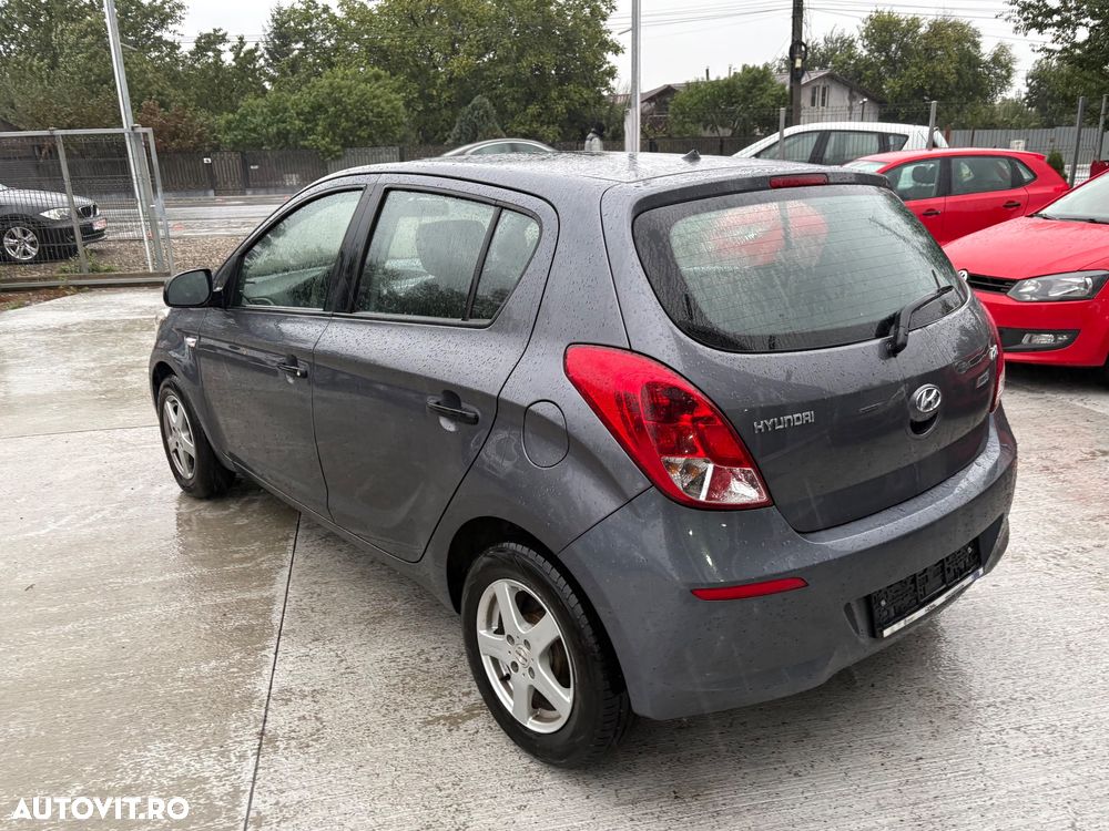 Hyundai i20 1.2 Fifa World Cup Edition - 4