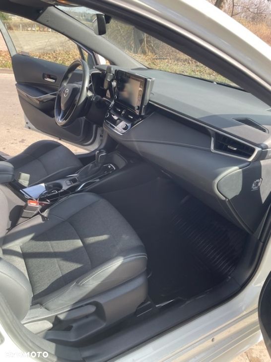 Toyota Corolla 2.0 Hybrid Comfort - 5
