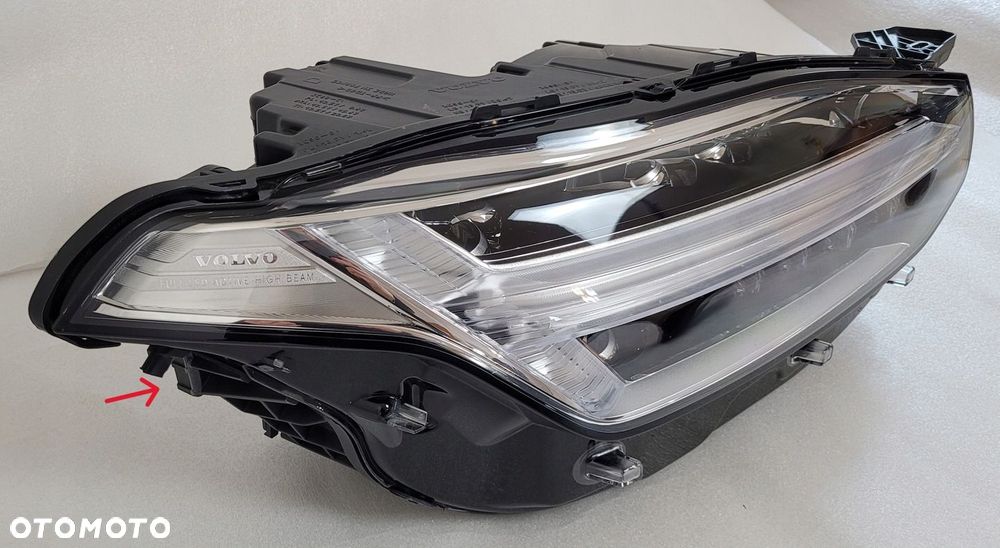 LAMPA PRAWA FULL LED ACTIVE HIGH BEAM VOLVO XC90 II LIFT 2019- - 2