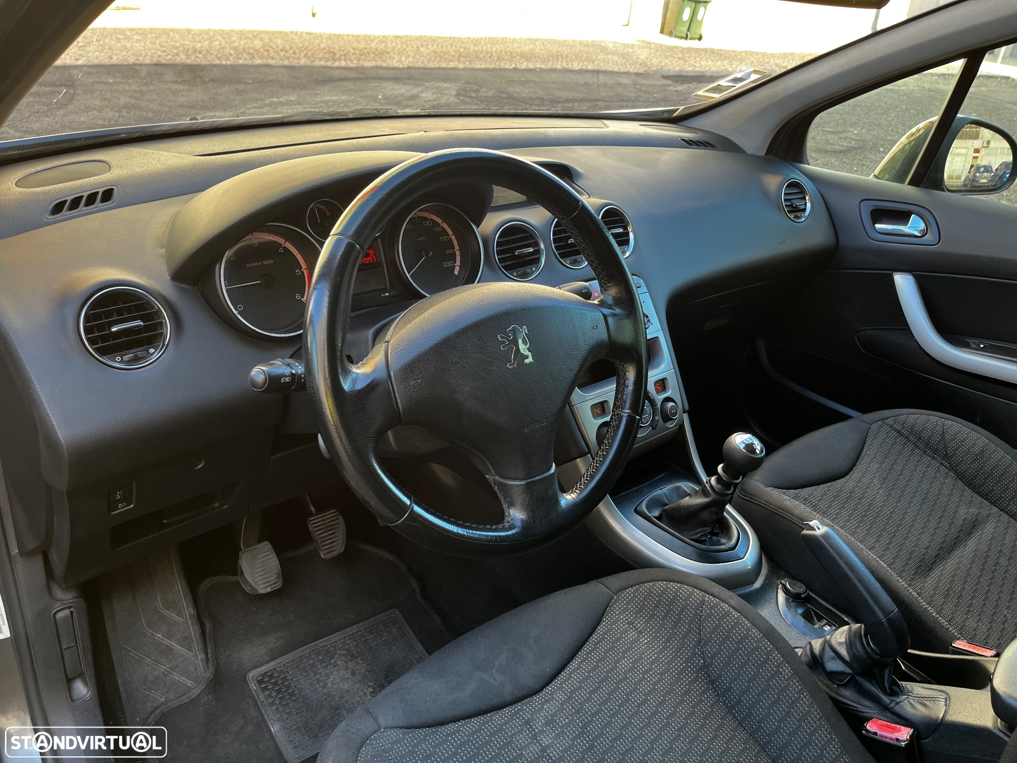 Peugeot 308 SW 1.6 HDi Executive CVM6 - 17