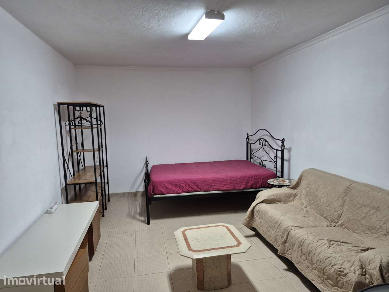 Quarto, Corroios, Rua Gama Pinto