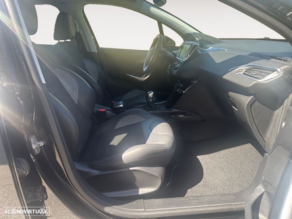 Peugeot 2008 1.2 PureTech Allure - 15