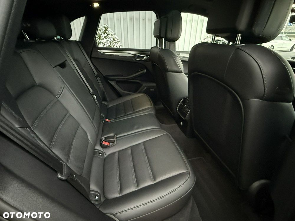 Porsche Macan - 33