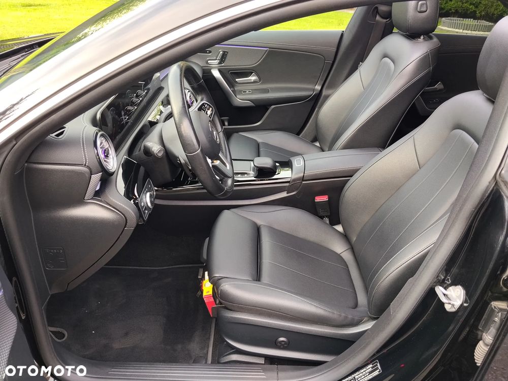 Mercedes-Benz CLA 200 d Progressive - 21