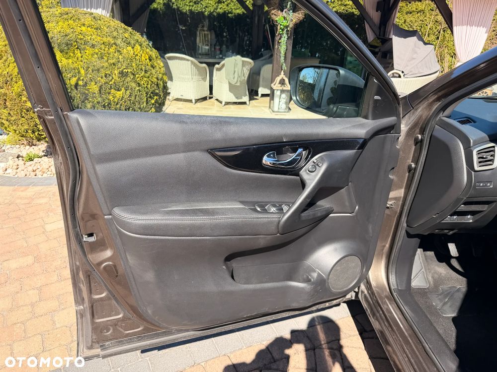 Nissan Qashqai 1.6 DCi N-Connecta - 11