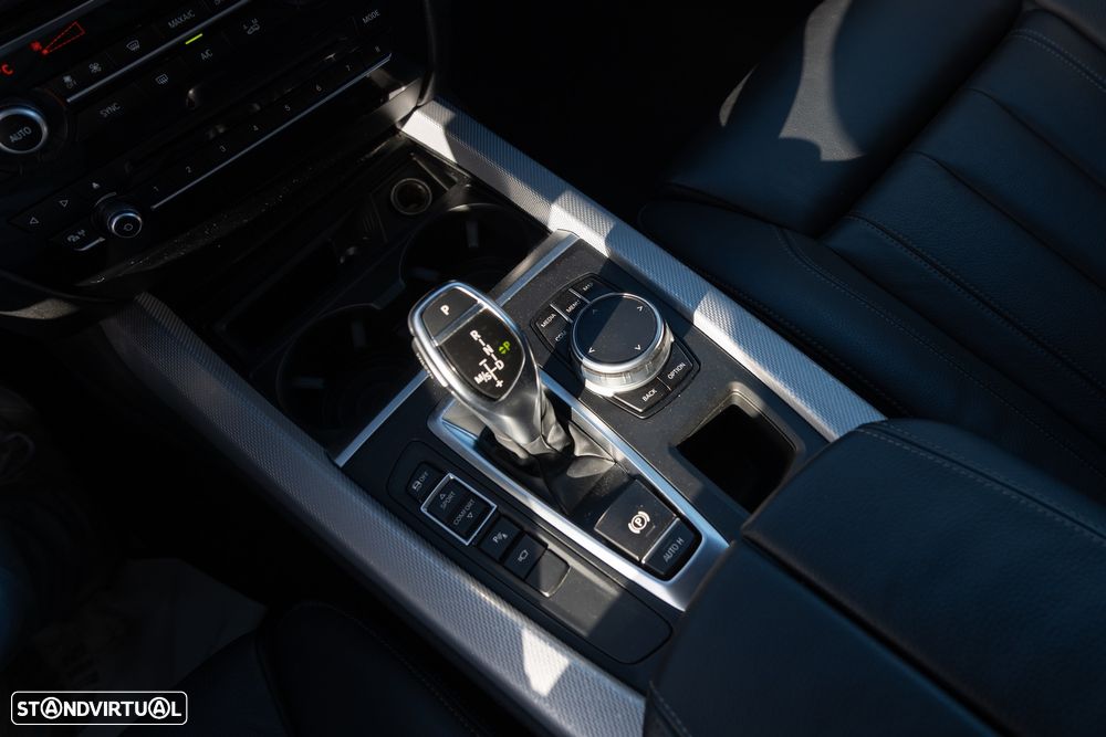 BMW X5 25 d sDrive Pack M - 27