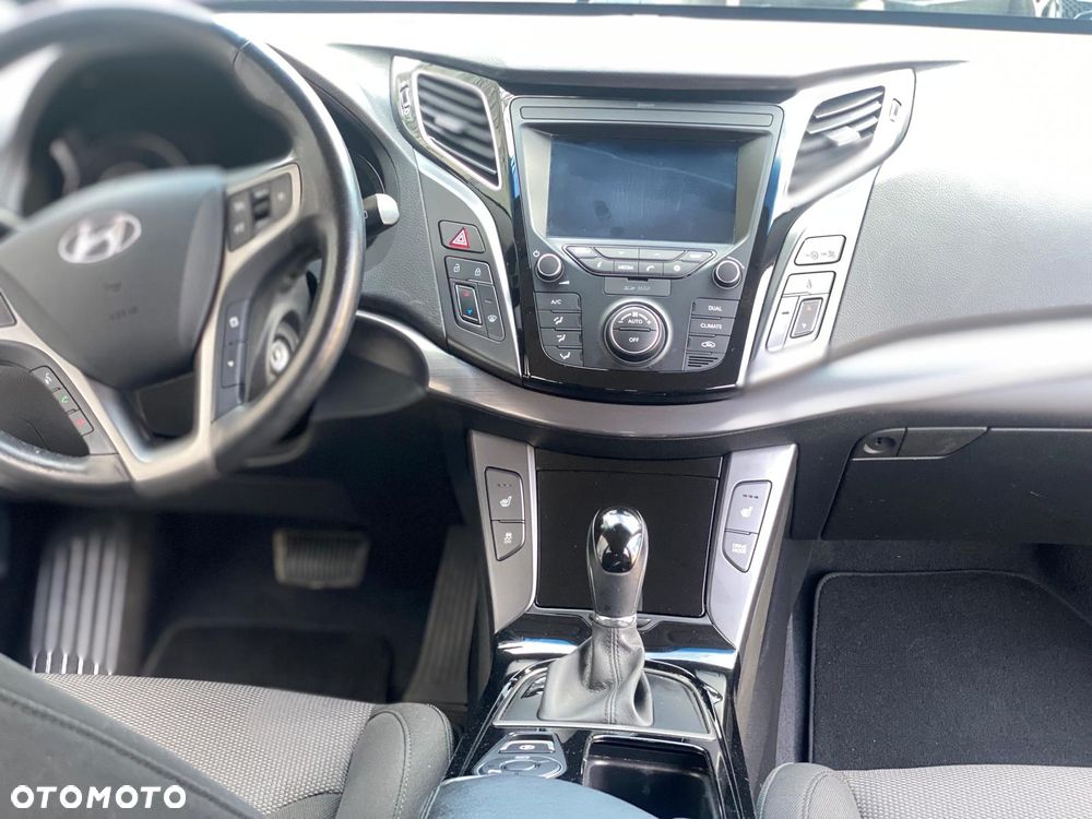 Hyundai i40 Kombi blue 1.7 CRDi DCT Premium - 19