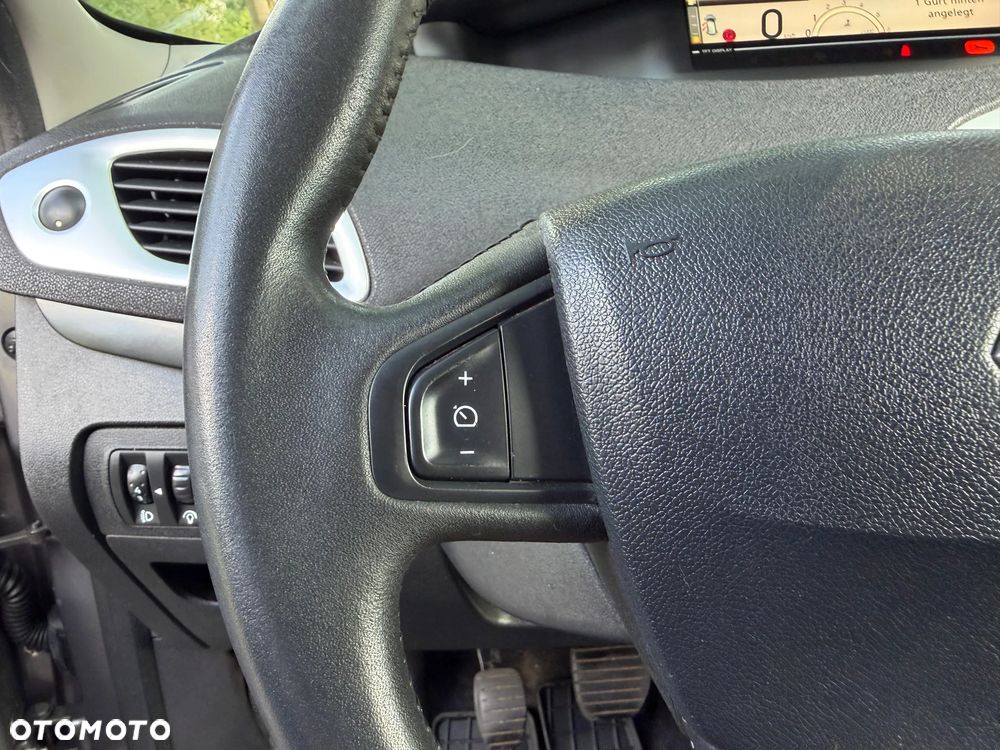 Renault Scenic 1.9 dCi Confort Privilege - 19