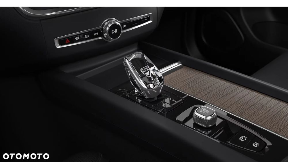 Volvo XC 60 B5 B AWD Ultra Dark - 18