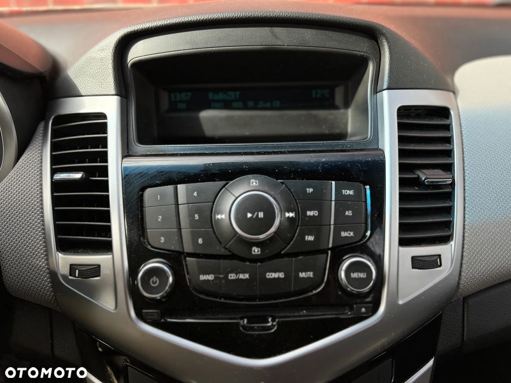 Chevrolet Cruze - 31