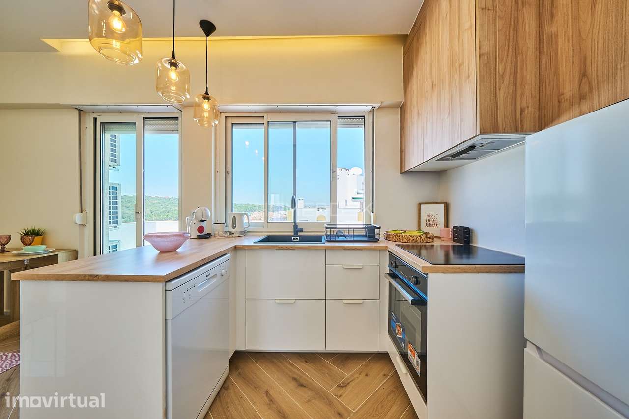 T2 com terraço privado (30m²) – Arrendamento até Out.2026 - CAMPOLIDE - Grande imagem: 5/26