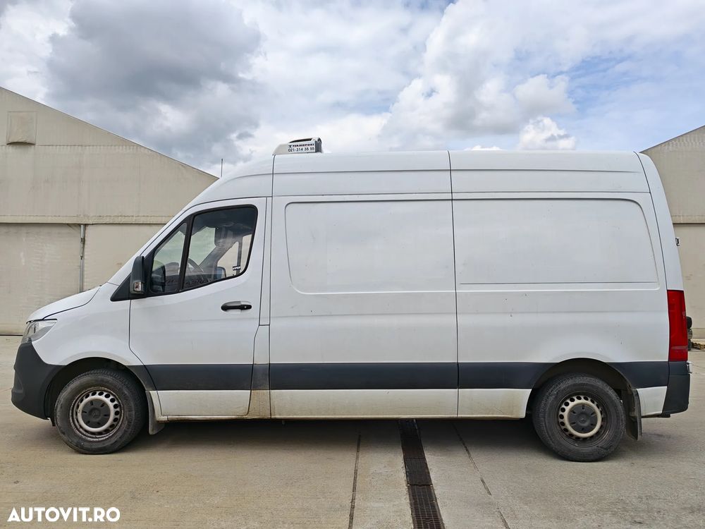Mercedes-Benz Sprinter - 4
