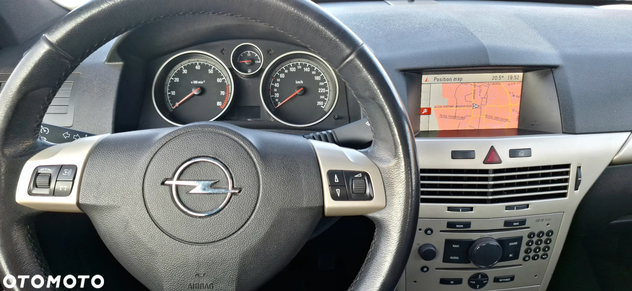 Opel Astra TwinTop 1.8 Enjoy - 30