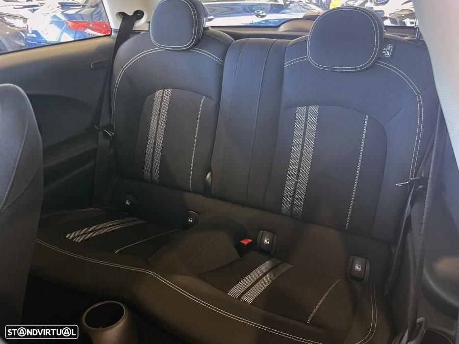 MINI 3 Portas Cooper SE Premium Essential - 43