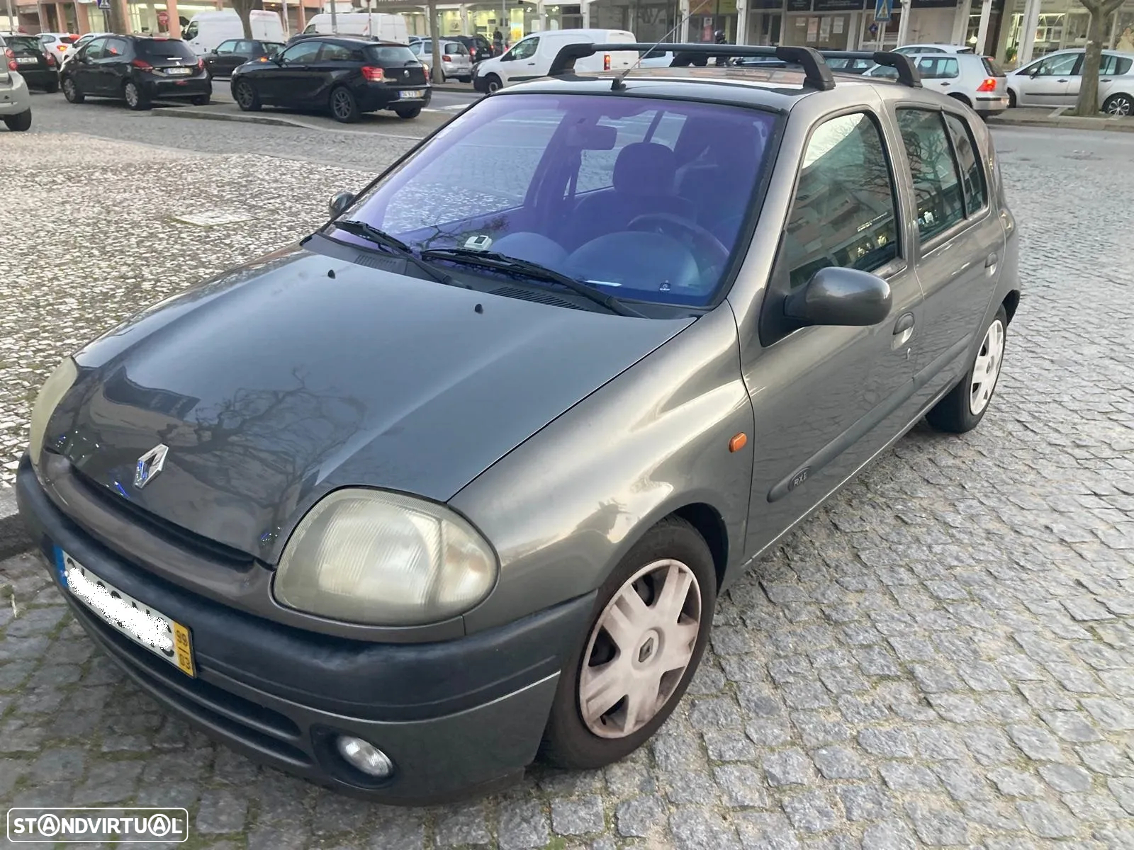 Renault Clio 1.4 RXE - 2