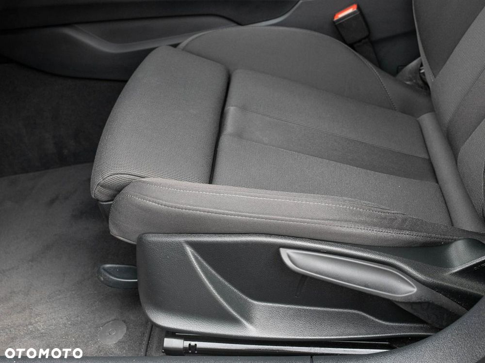 Audi A4 Limousine 35 TFSI mHEV S Line S tronic - 11