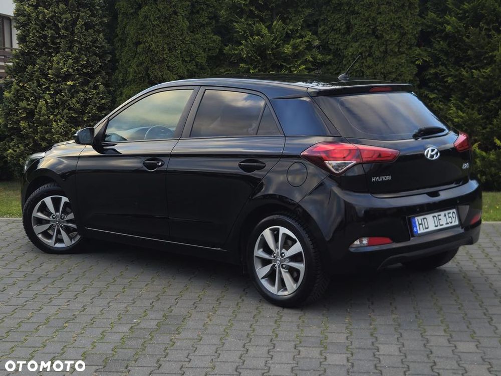 Hyundai i20 1.2 Passion Plus - 22