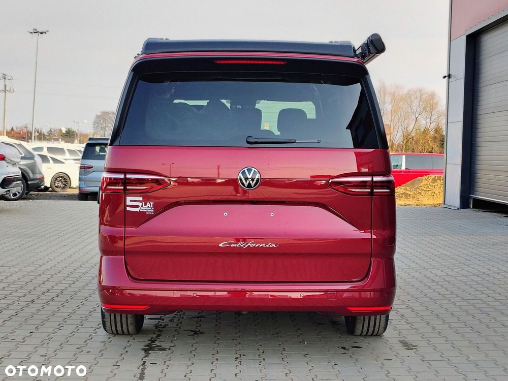 Volkswagen california Nowa California Beach silnik: 2,0 l TSI OPF 204 KM / skrzynia biegów: 7-biegowa DSG rozstaw osi: 3124 mm - 6