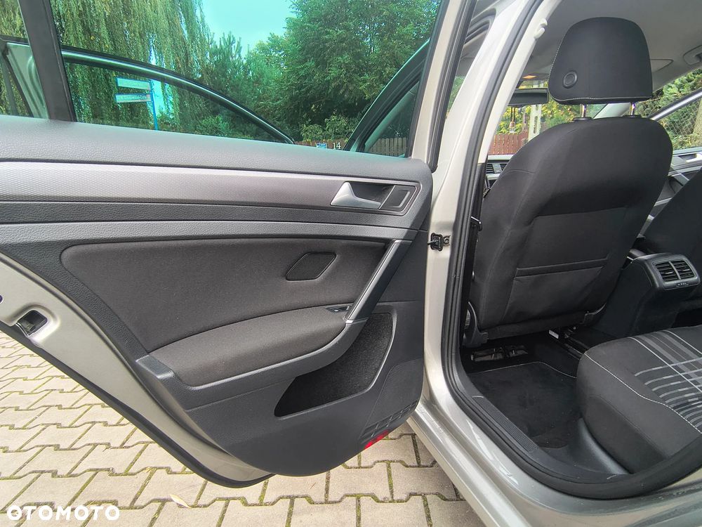 Volkswagen Golf - 13