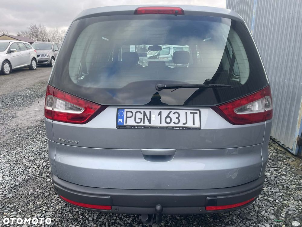 Ford Galaxy 2.0 Ghia - 8