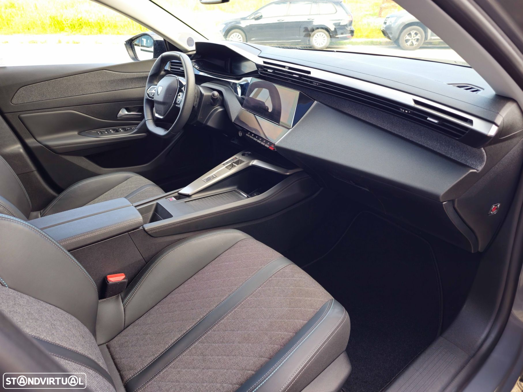 Peugeot 408 1.2 PureTech Allure EAT8 - 10