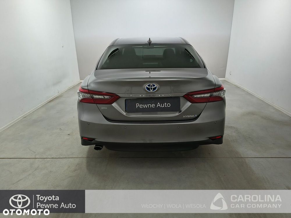 Toyota Camry 2.5 Hybrid Executive CVT - 23