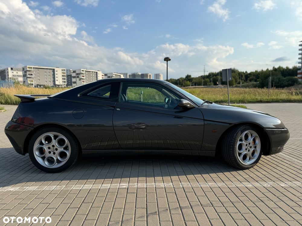 Alfa Romeo GTV 3.0 V6 - 8