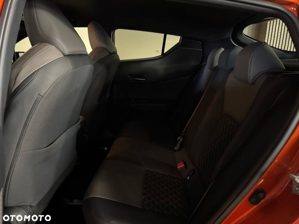 Toyota C-HR 2.0 Lounge - 39