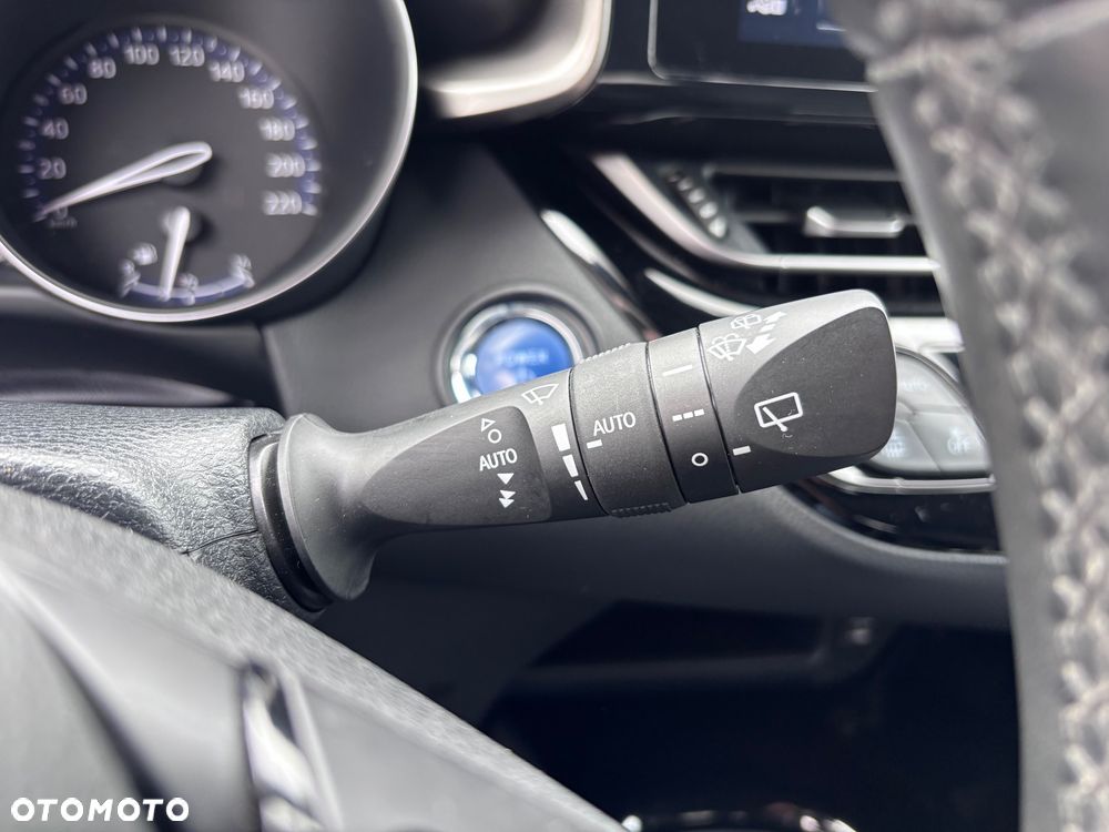 Toyota C-HR Business-Edition - 28