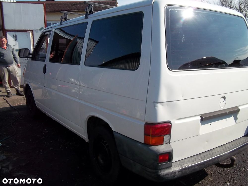 Volkswagen Transporter - 2