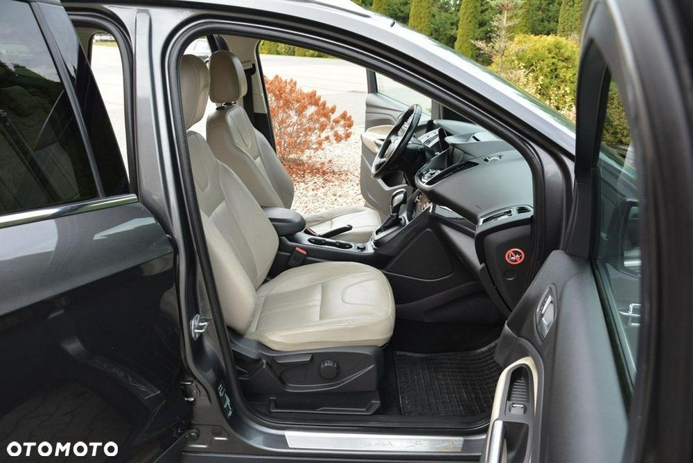 Ford Kuga 2.0 TDCi 4WD Titanium Plus - 16