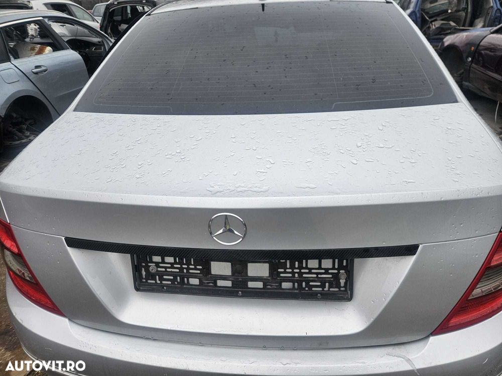 Capota portbagaj dezechipata Mercedes W204 2010 Sedan - 2
