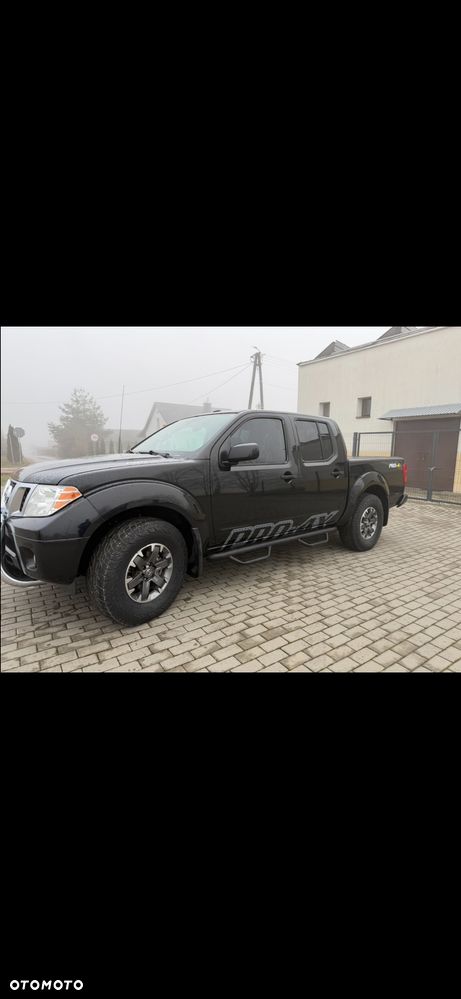Nissan Frontier - 2