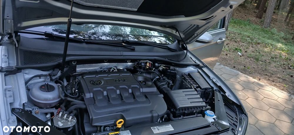 Volkswagen Passat - 37