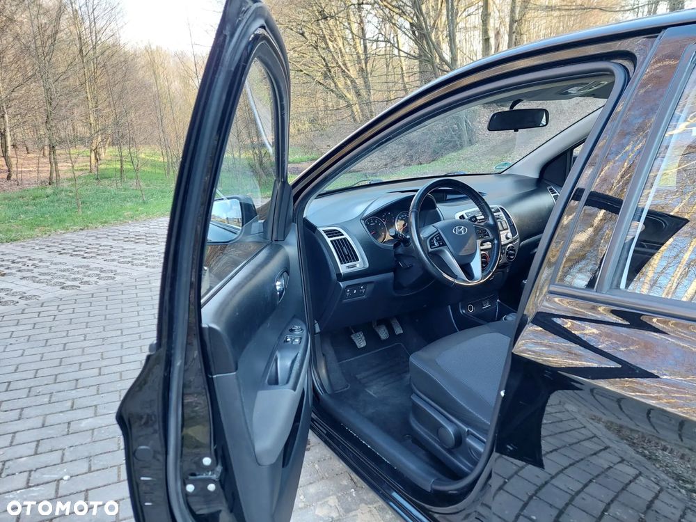 Hyundai i20 1.25 Wersja Jubileuszowa - 11