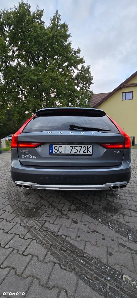 Volvo V90 Cross Country - 4
