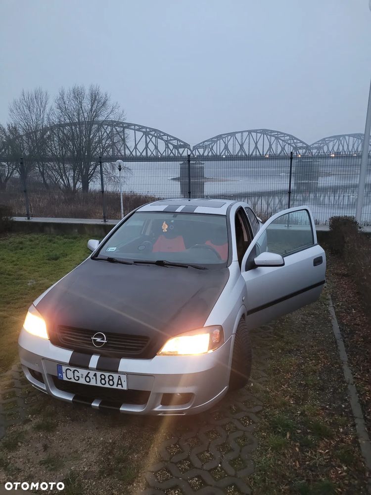 Opel Astra 1.8 Comfort - 1