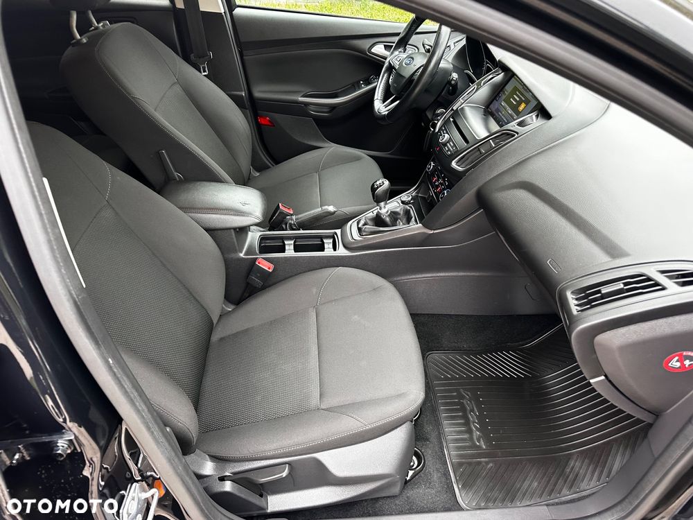 Ford Focus 1.5 TDCi DPF Start-Stopp-System Titanium - 23