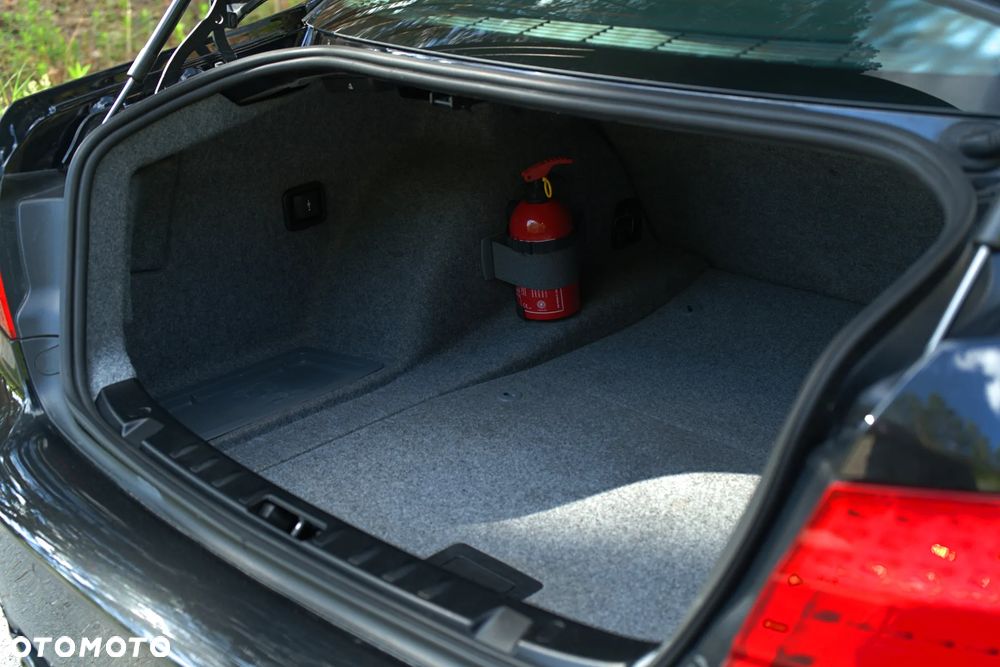 BMW Seria 3 335i - 18